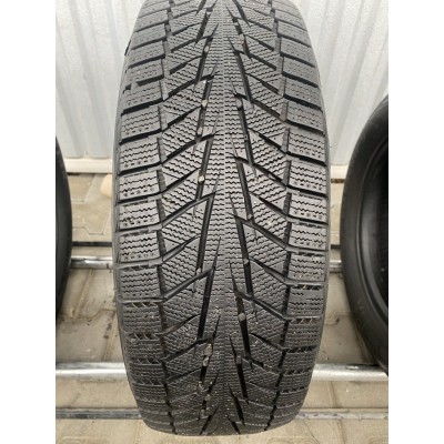 Шини Hankook Winter I*Cept IZ2 W616 215/60 R17 96T Б/У 8 мм