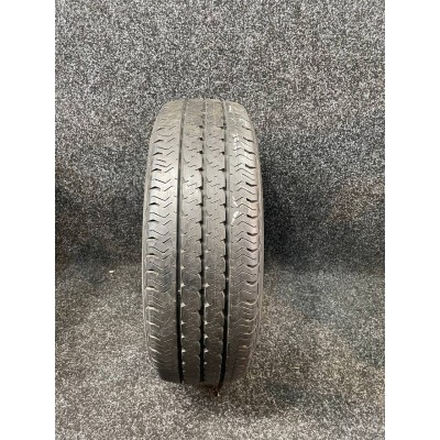 Шини Pirelli Chrono 215/70 R15С 109/107S Б/У 7 мм